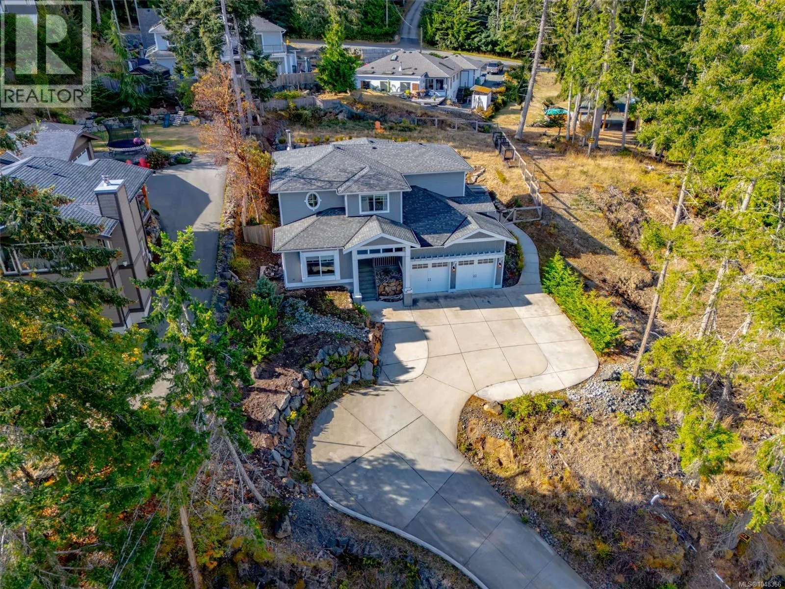 3112 Dolphin Dr