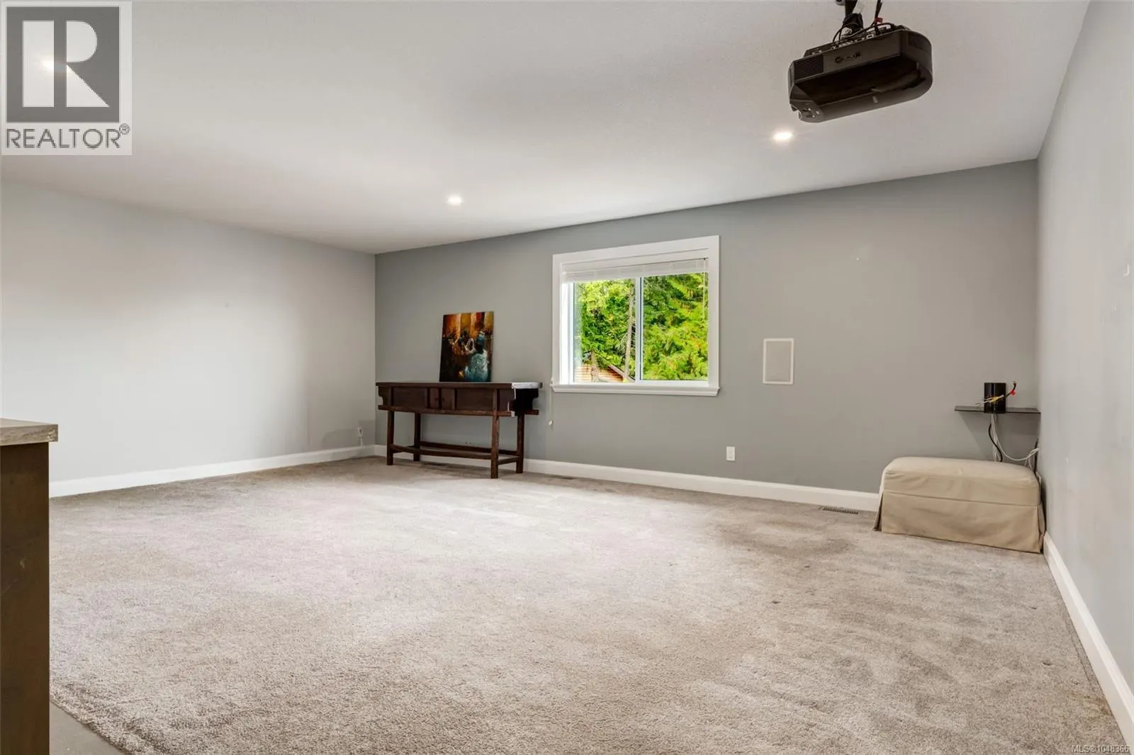 3112 Dolphin Dr