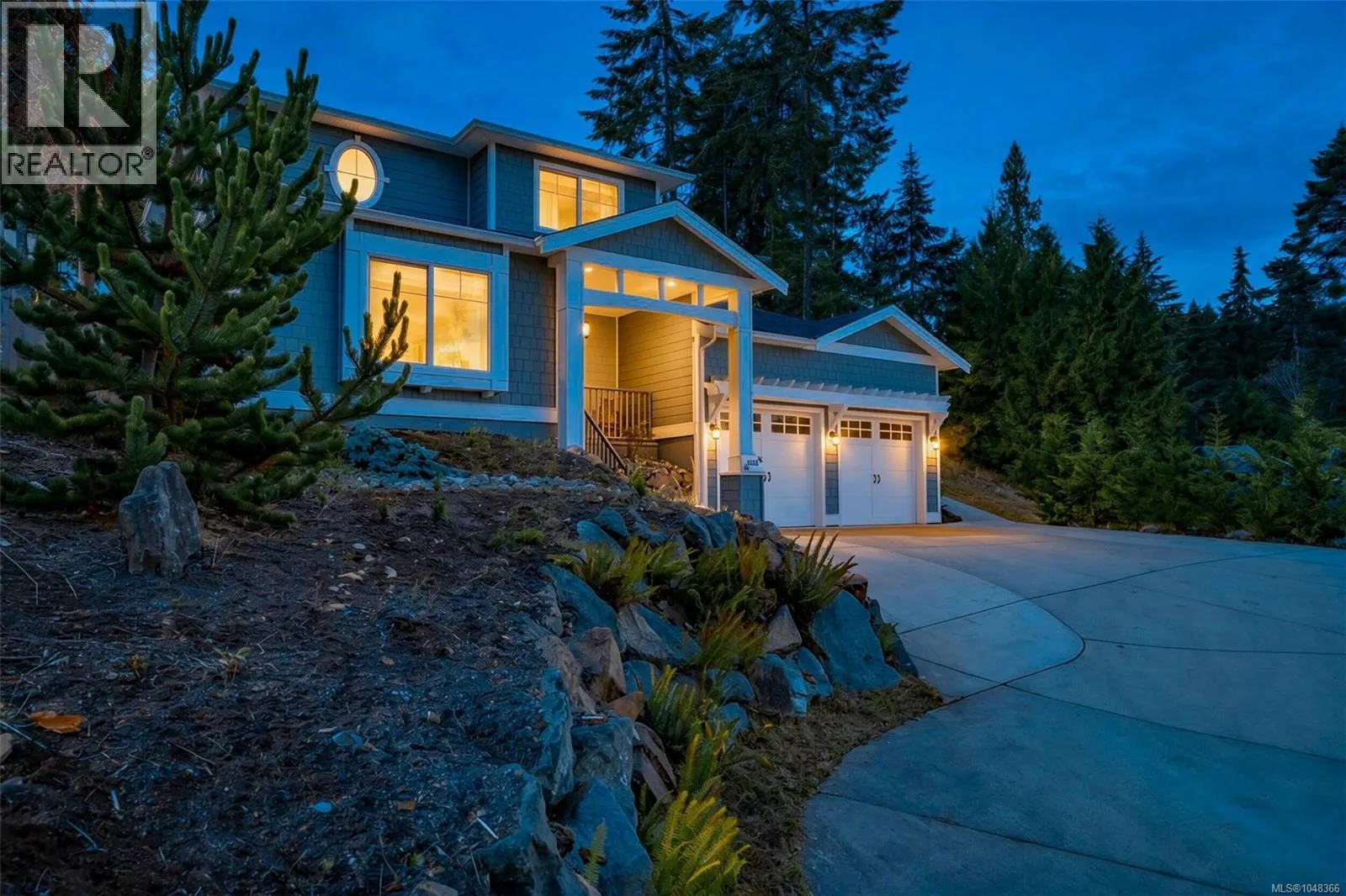 3112 Dolphin Dr
