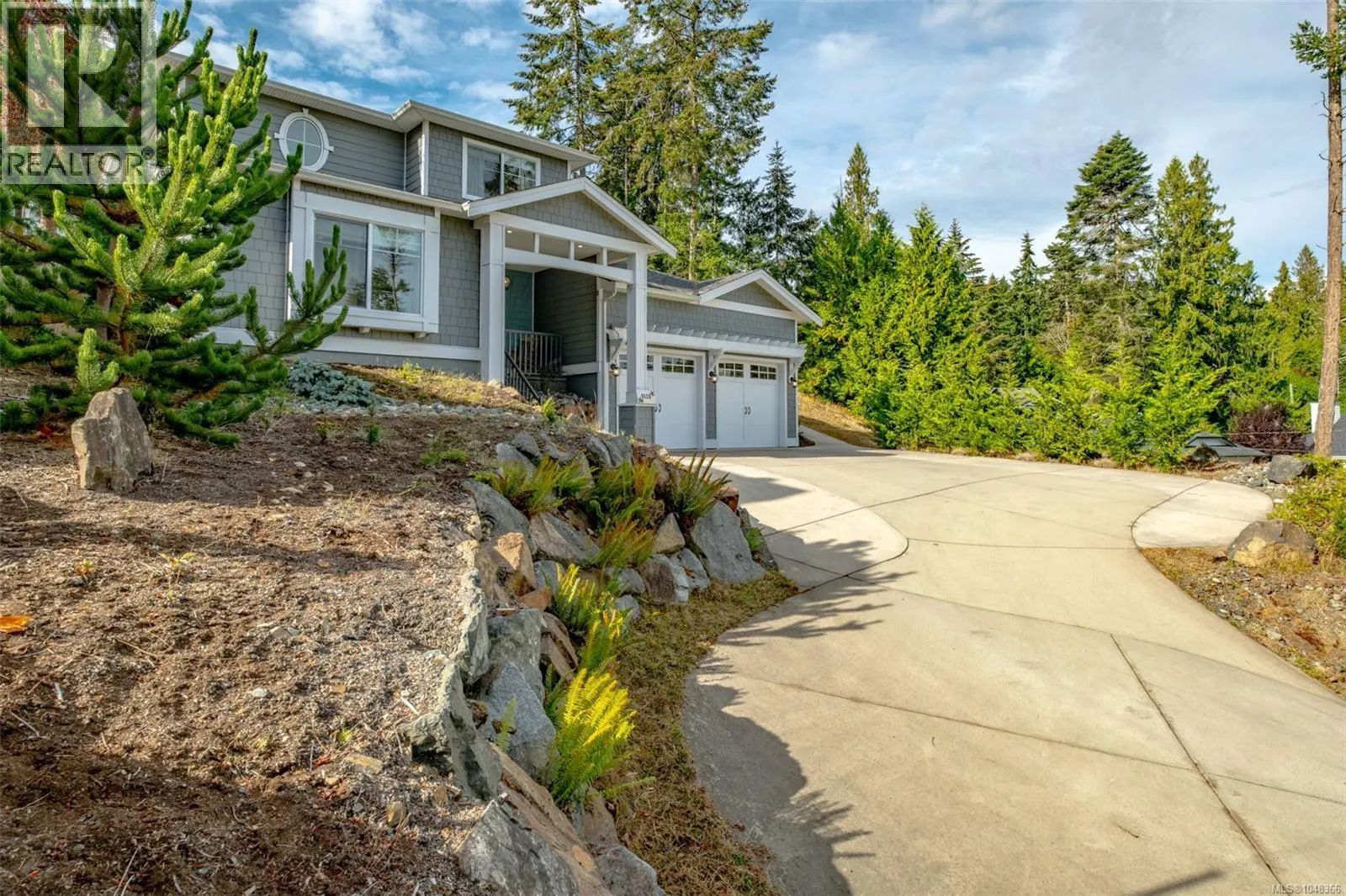 3112 Dolphin Dr