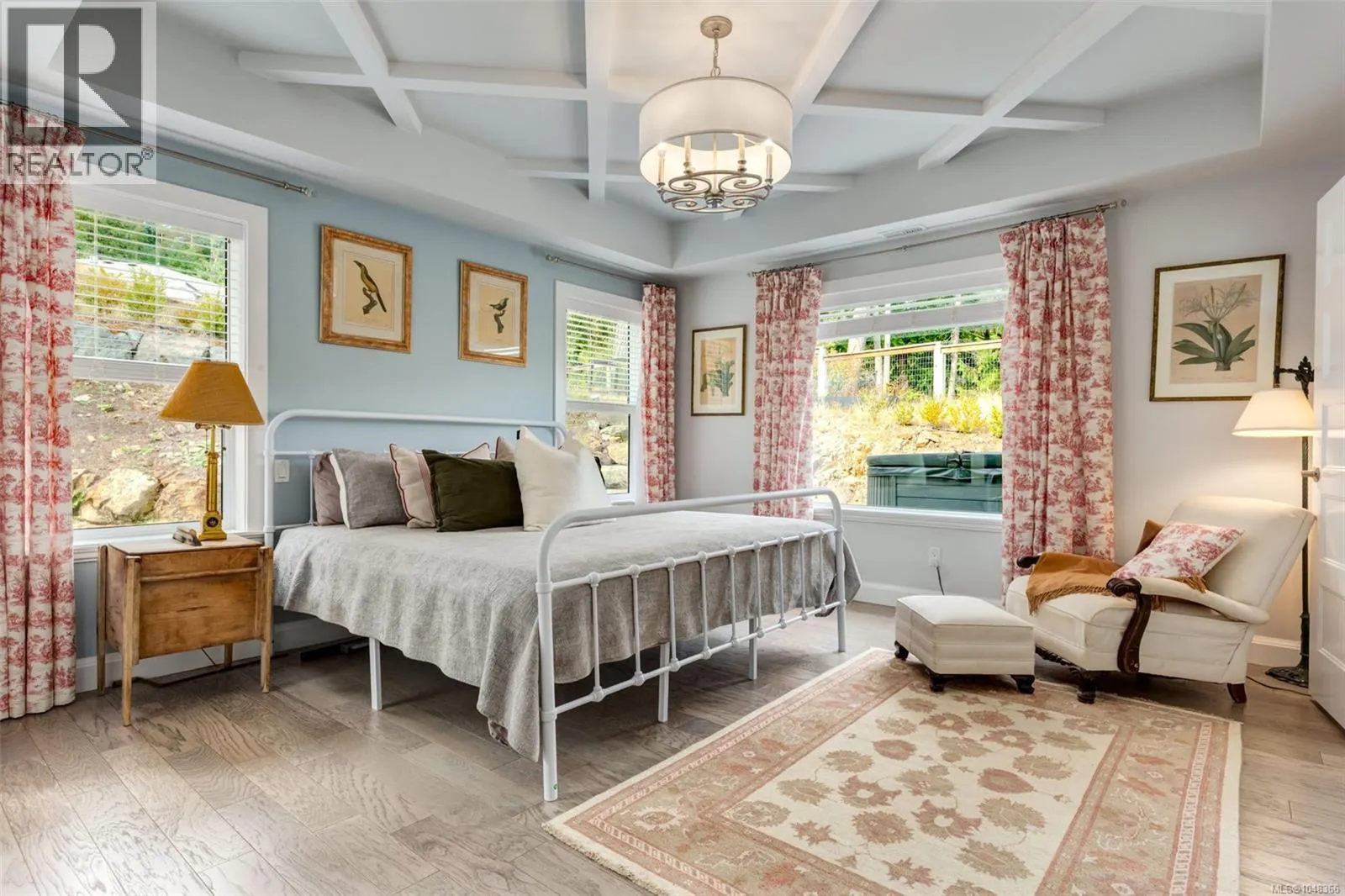 3112 Dolphin Dr