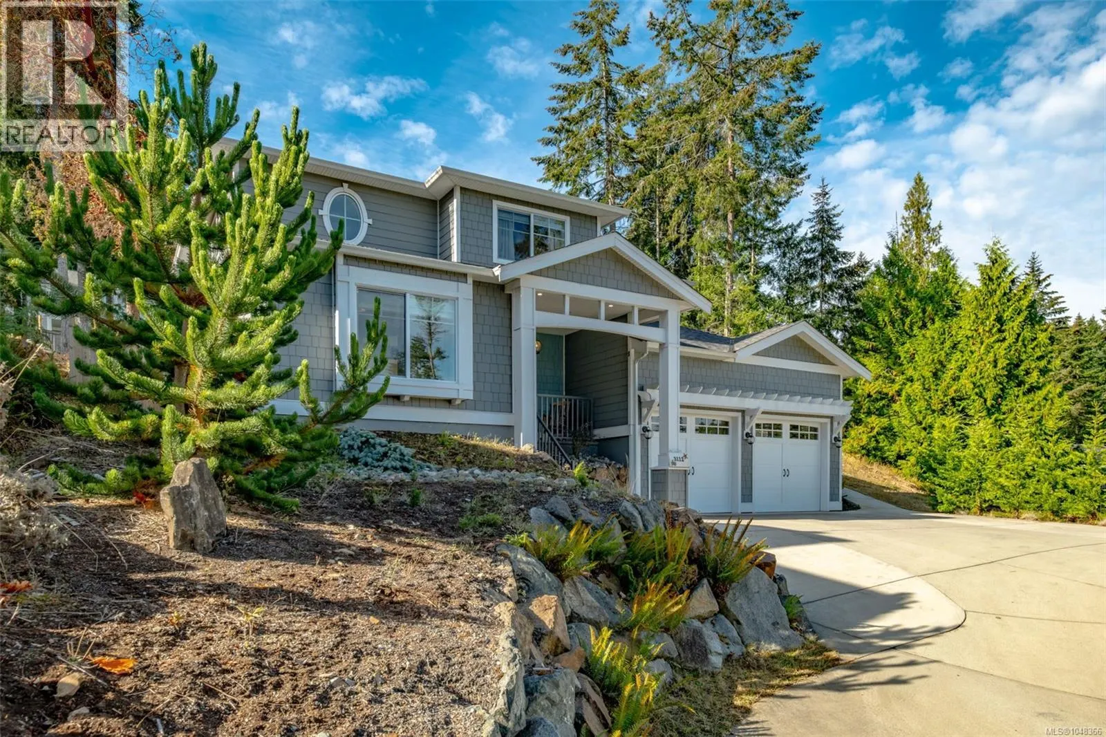 3112 Dolphin Dr