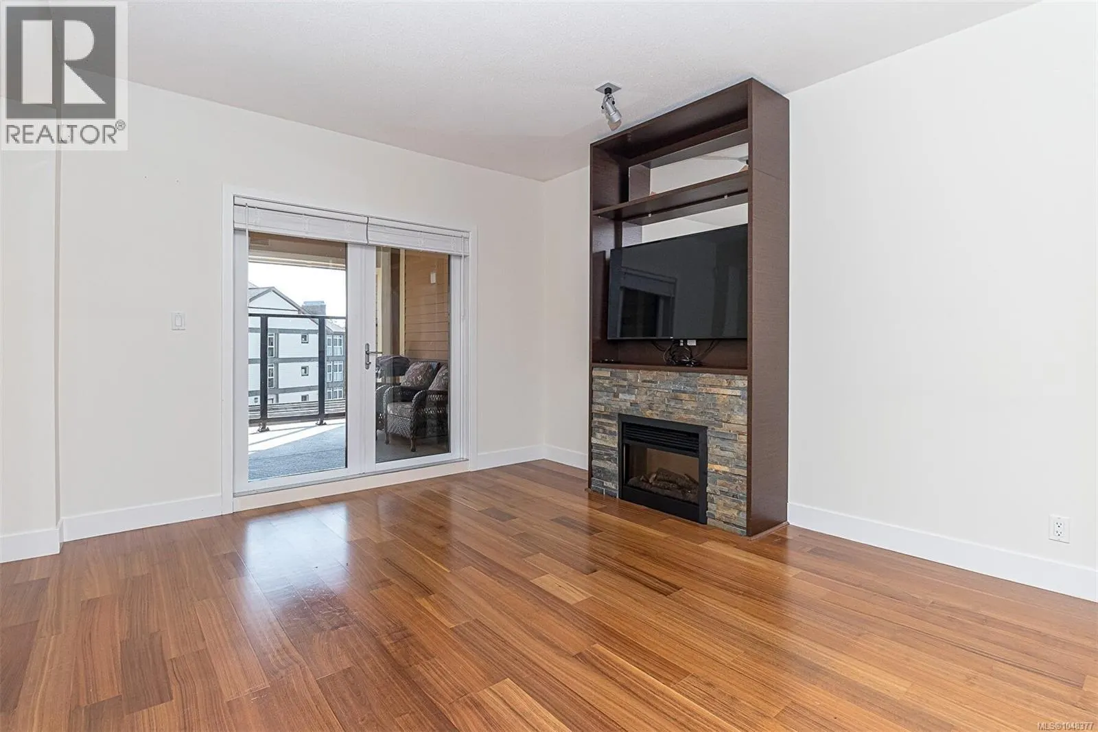 301 1400 Lynburne Pl