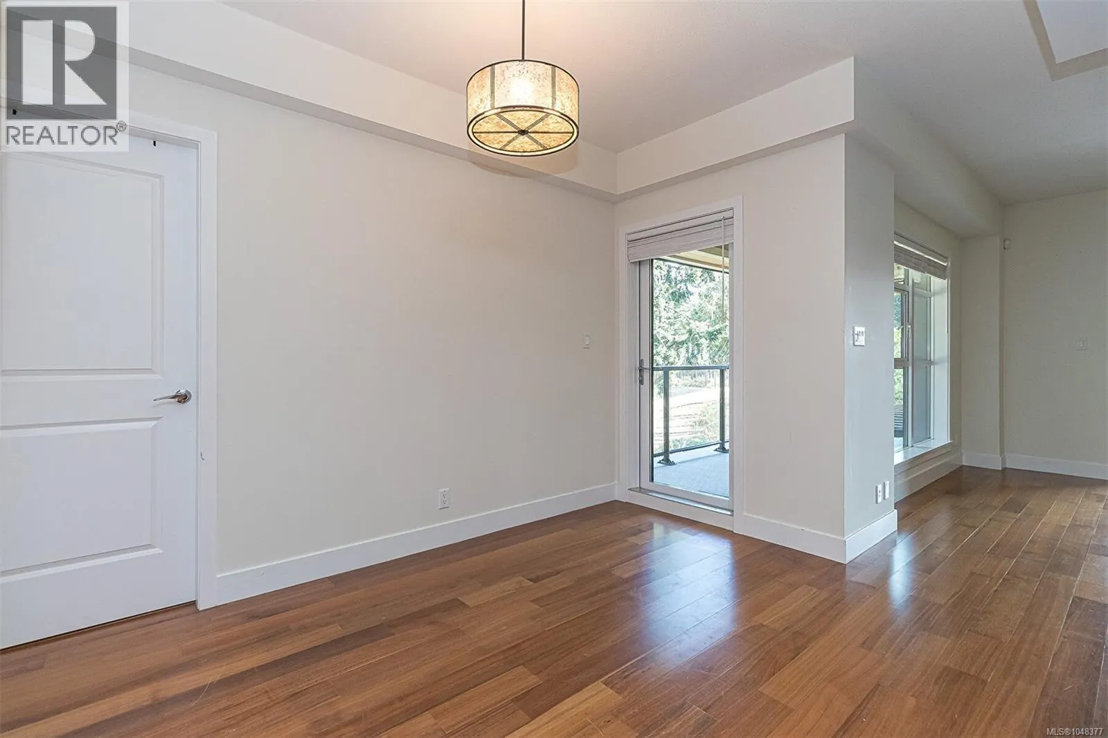 301 1400 Lynburne Pl