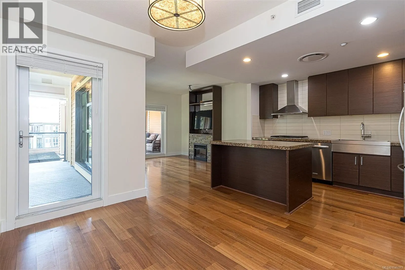301 1400 Lynburne Pl
