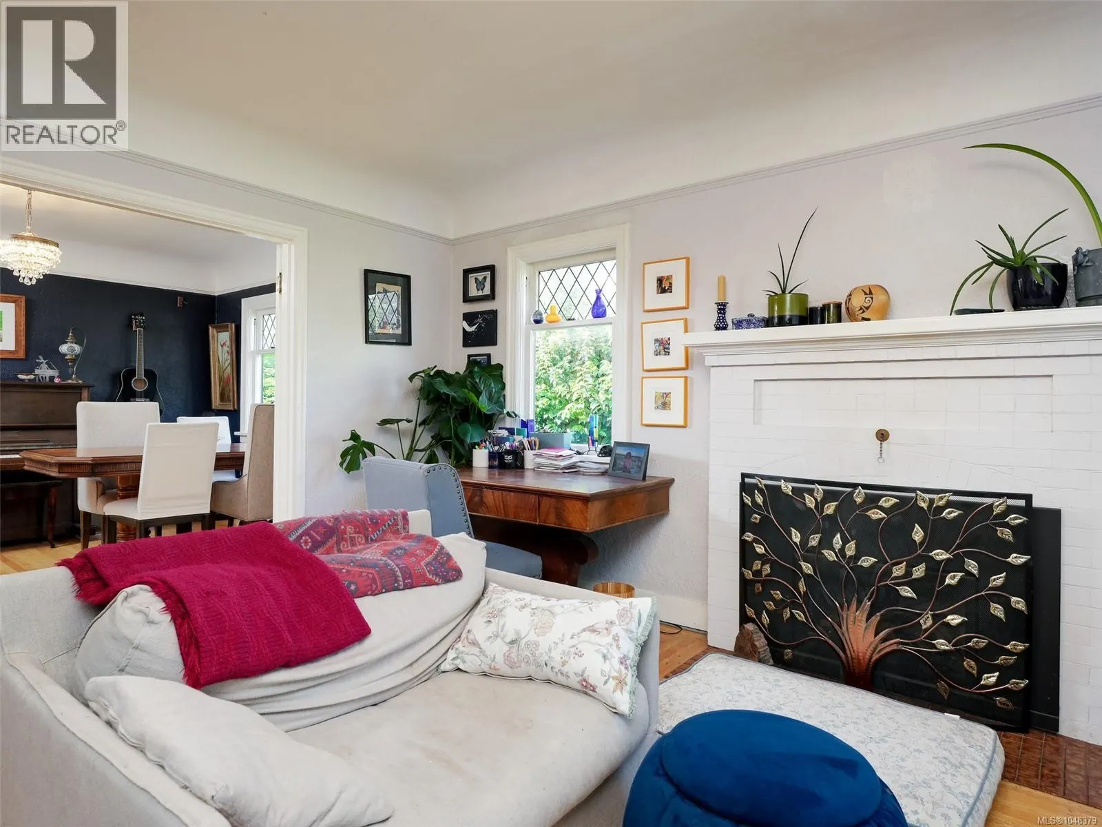 2633 Orchard Ave