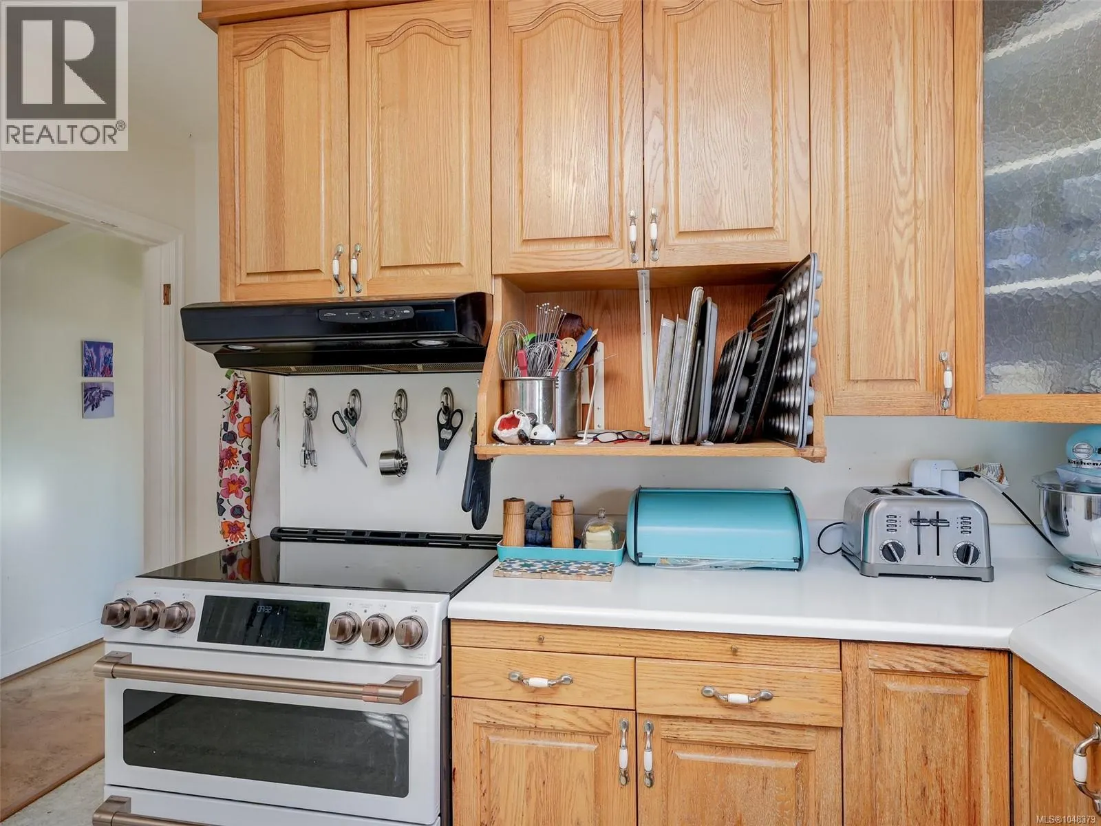 2633 Orchard Ave