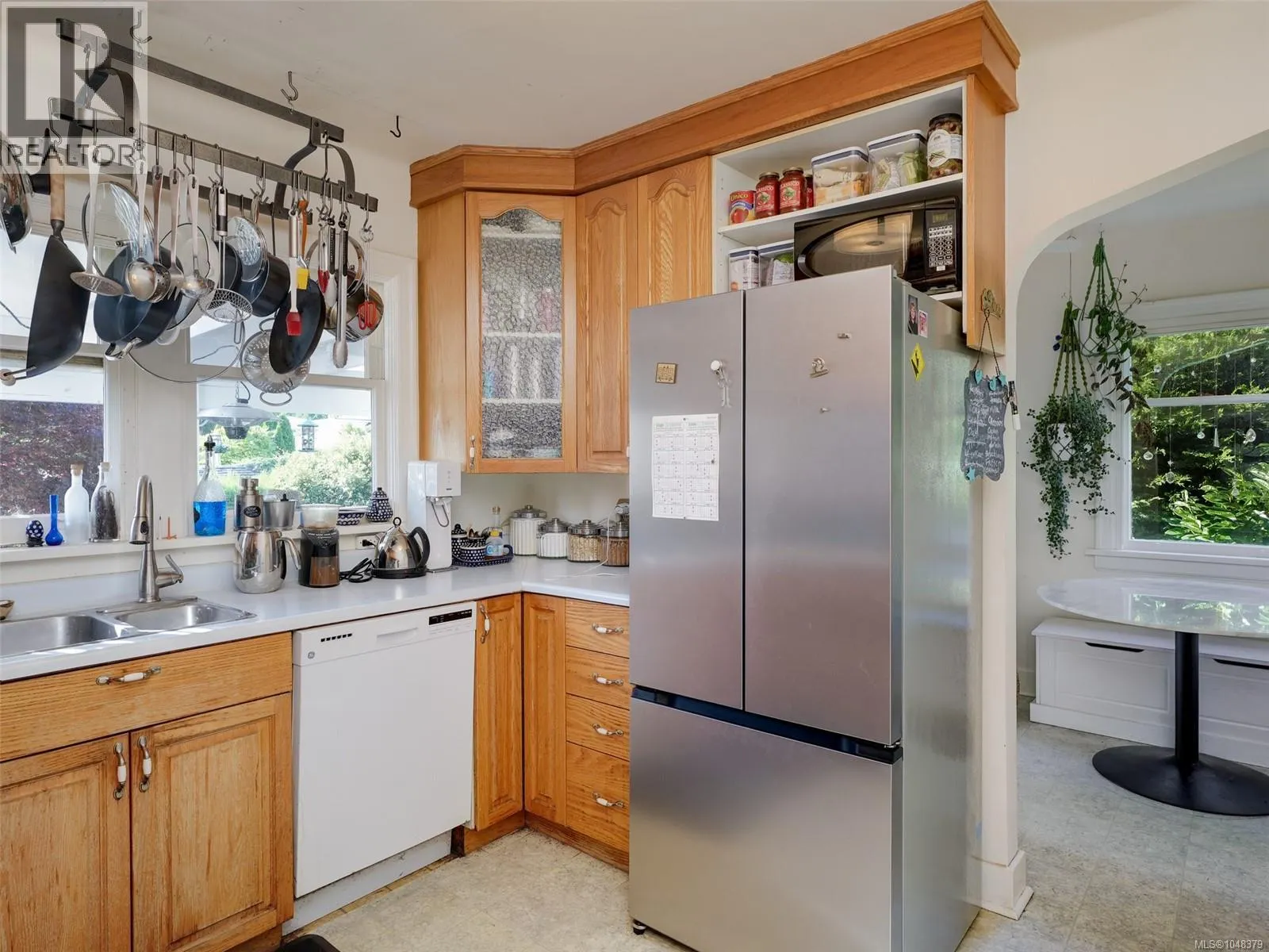 2633 Orchard Ave