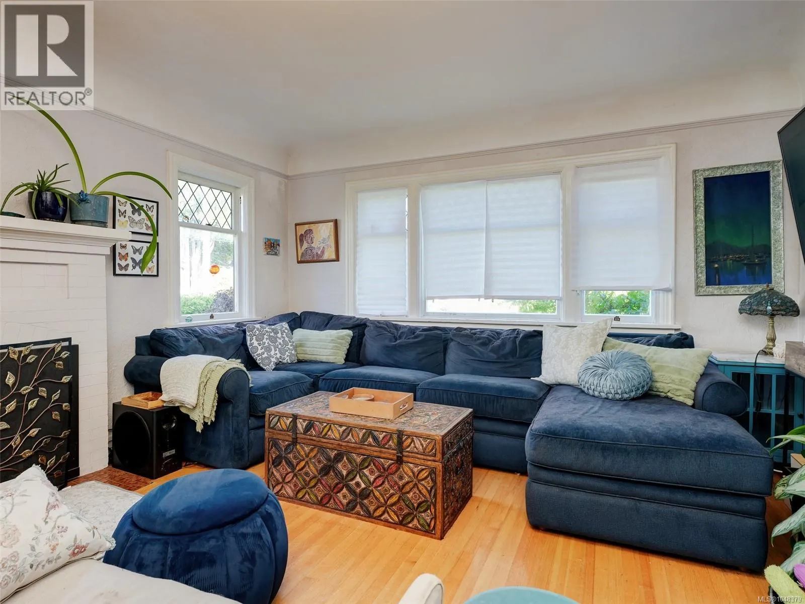 2633 Orchard Ave
