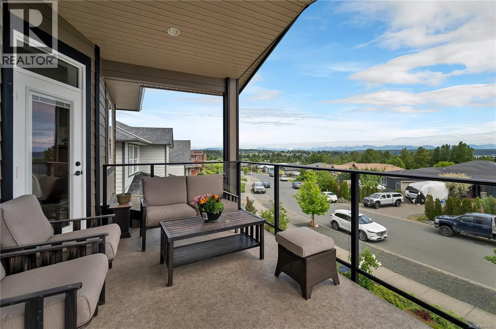 885 Timberline Dr