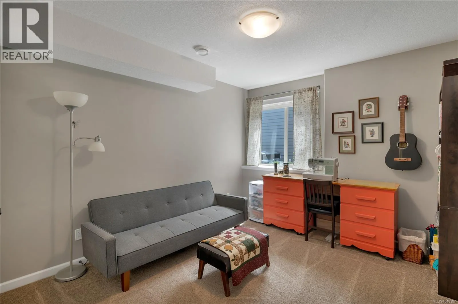 885 Timberline Dr