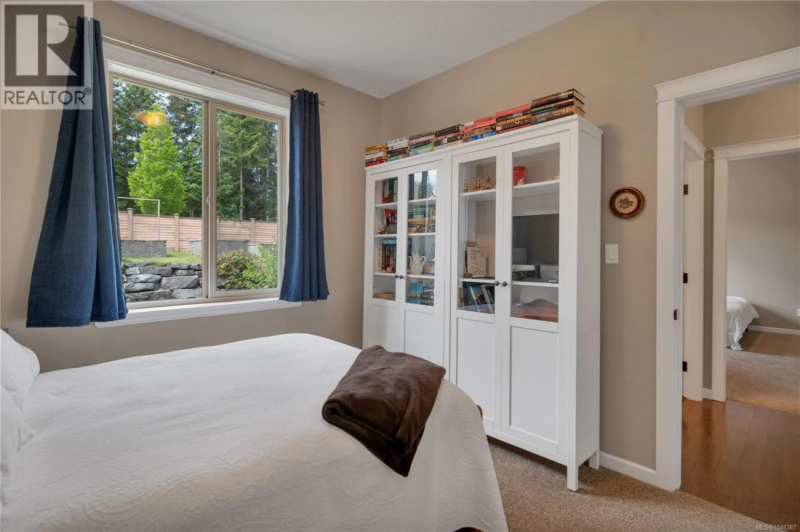 885 Timberline Dr
