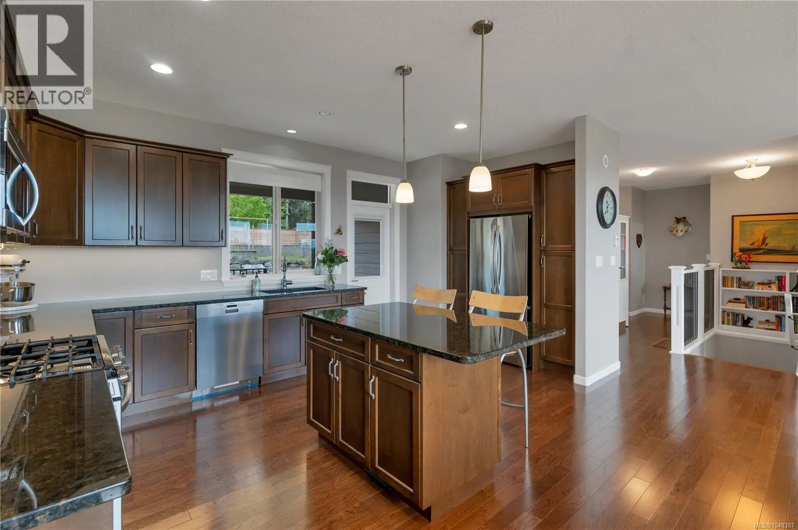 885 Timberline Dr