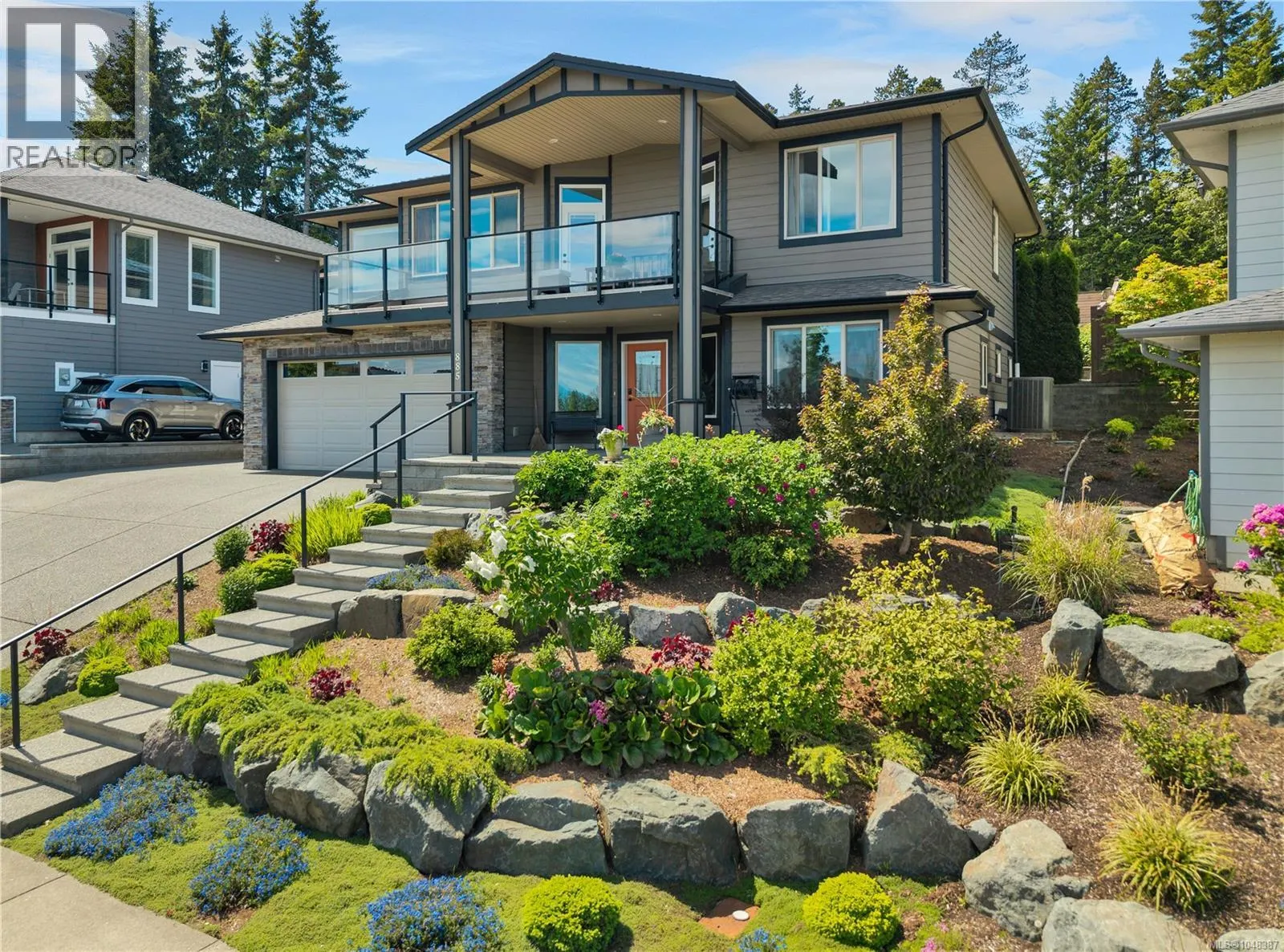 885 Timberline Dr