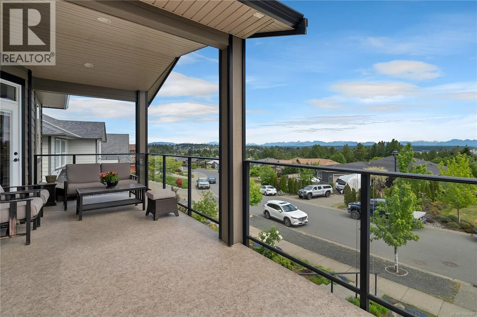 885 Timberline Dr