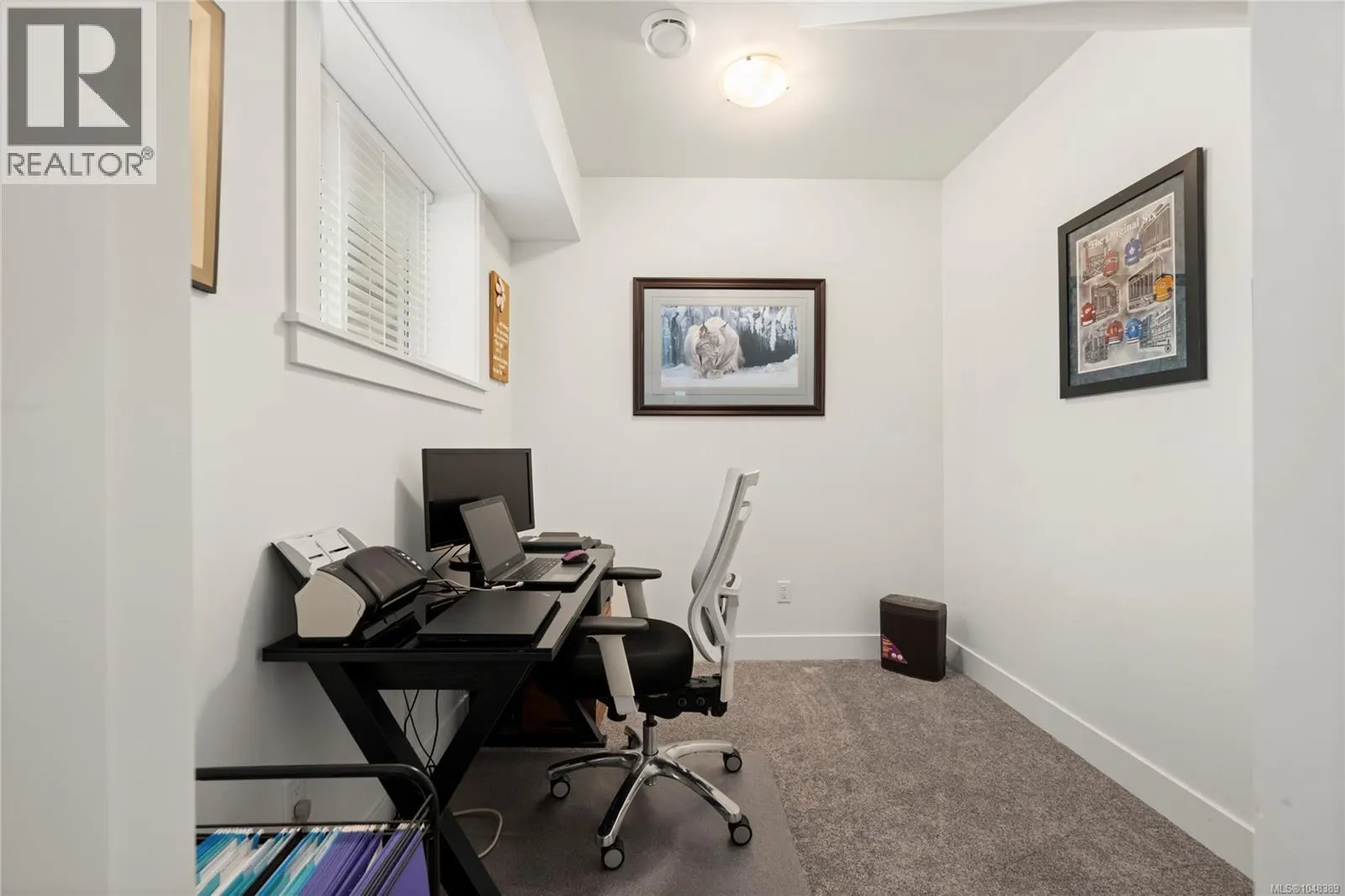 222 Golden Oaks Cres