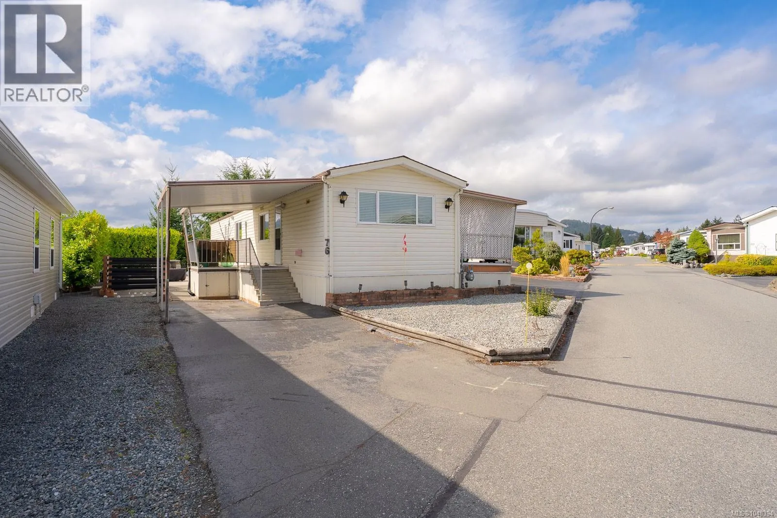 76 6325 Metral Dr