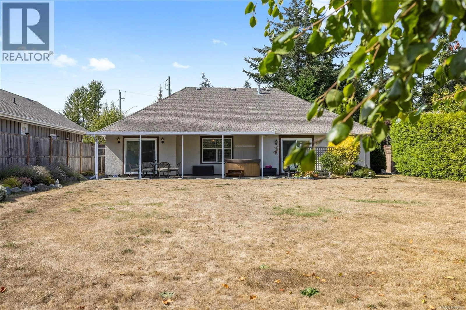 828 Sunray Rd