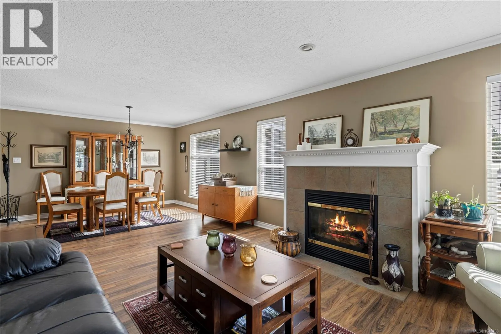 828 Sunray Rd