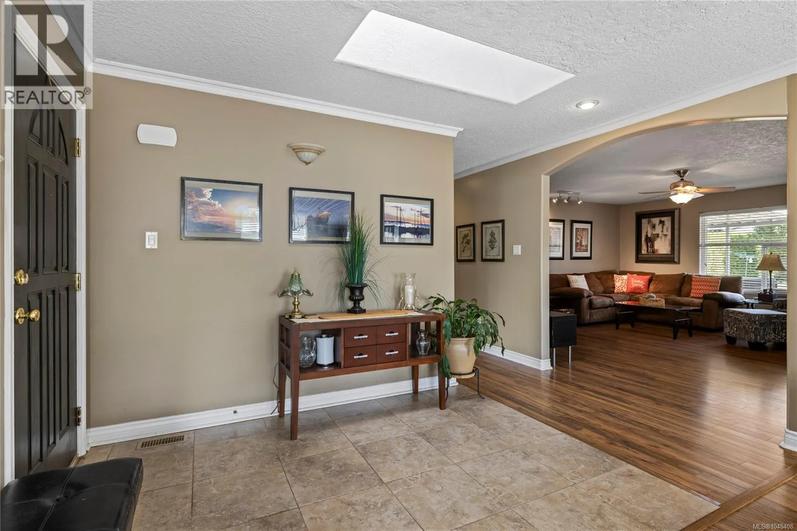 828 Sunray Rd