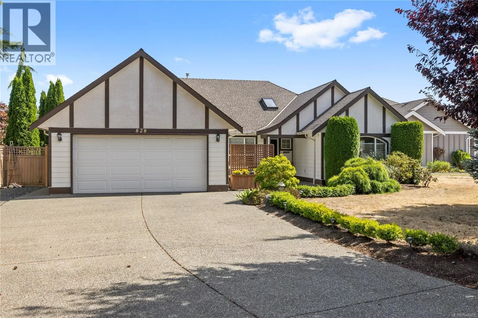 828 Sunray Rd