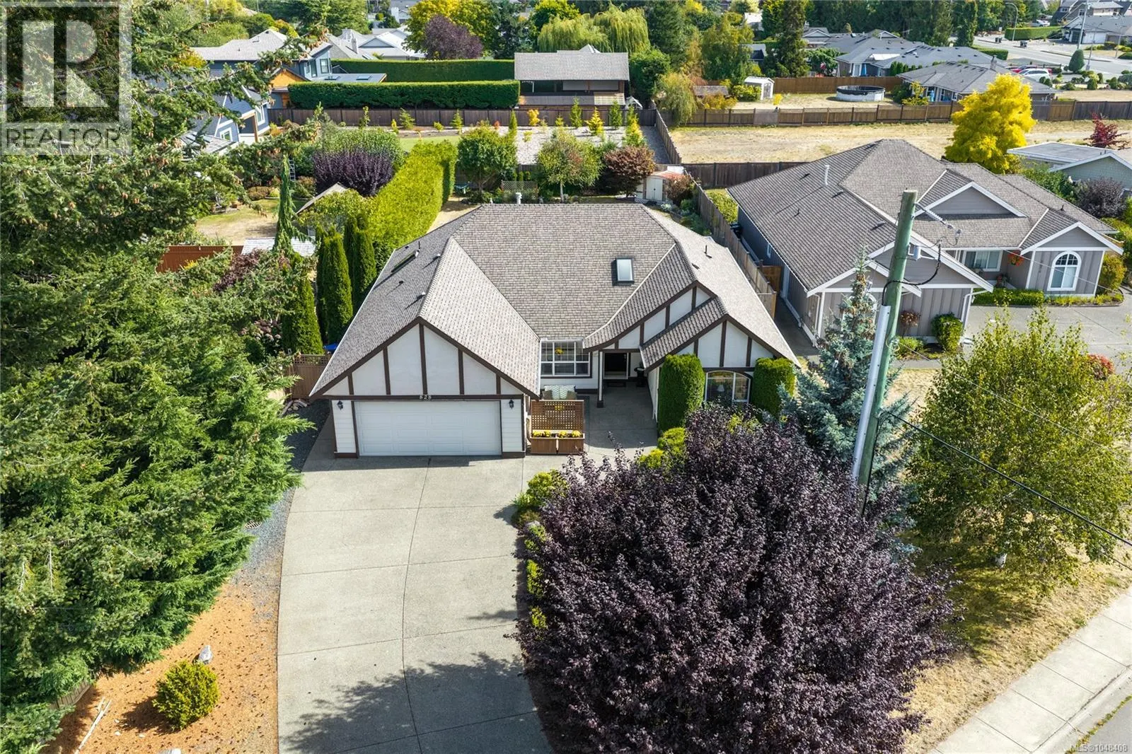 828 Sunray Rd