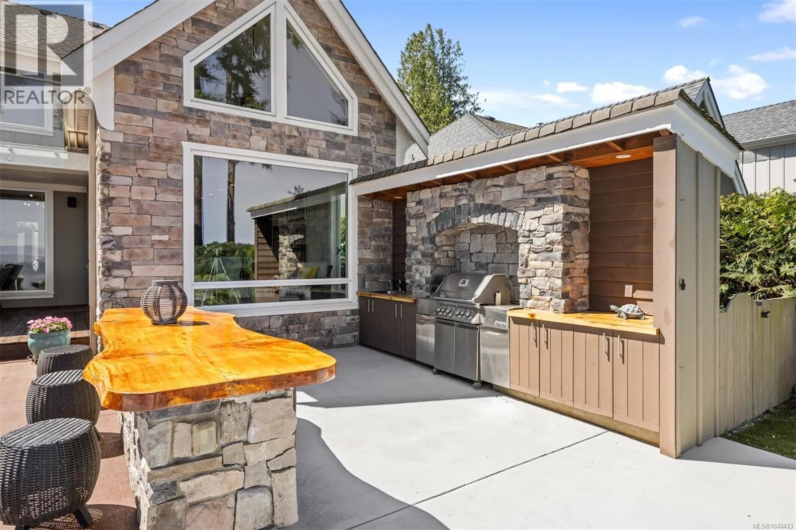 863 Cavin Rd