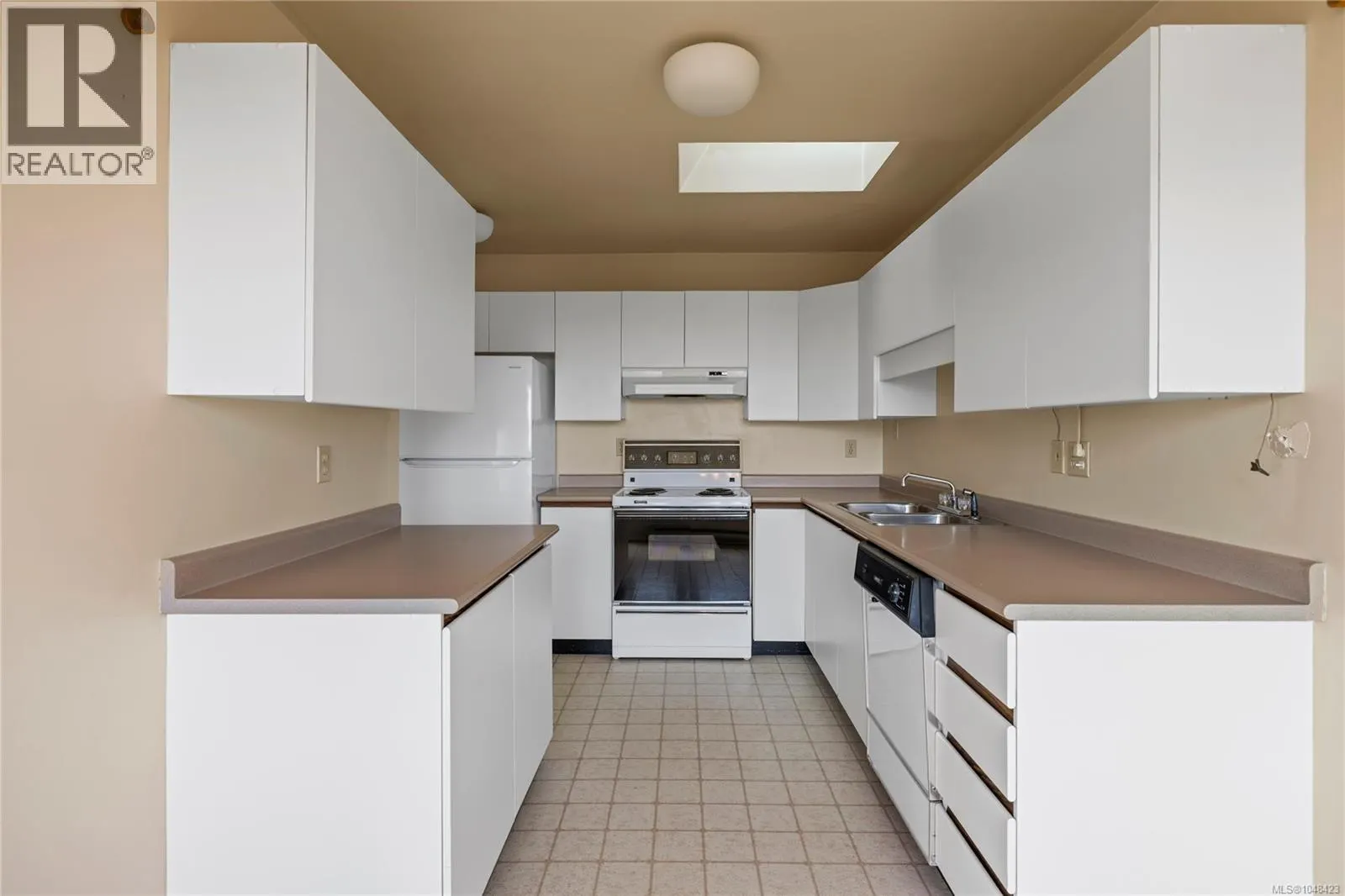 954 Highview Terr