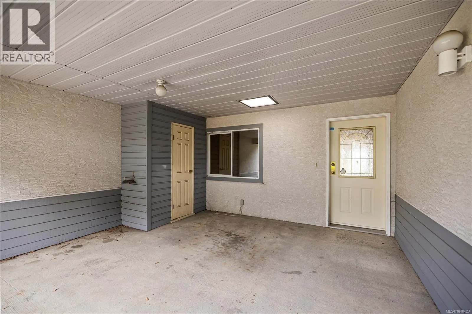 954 Highview Terr