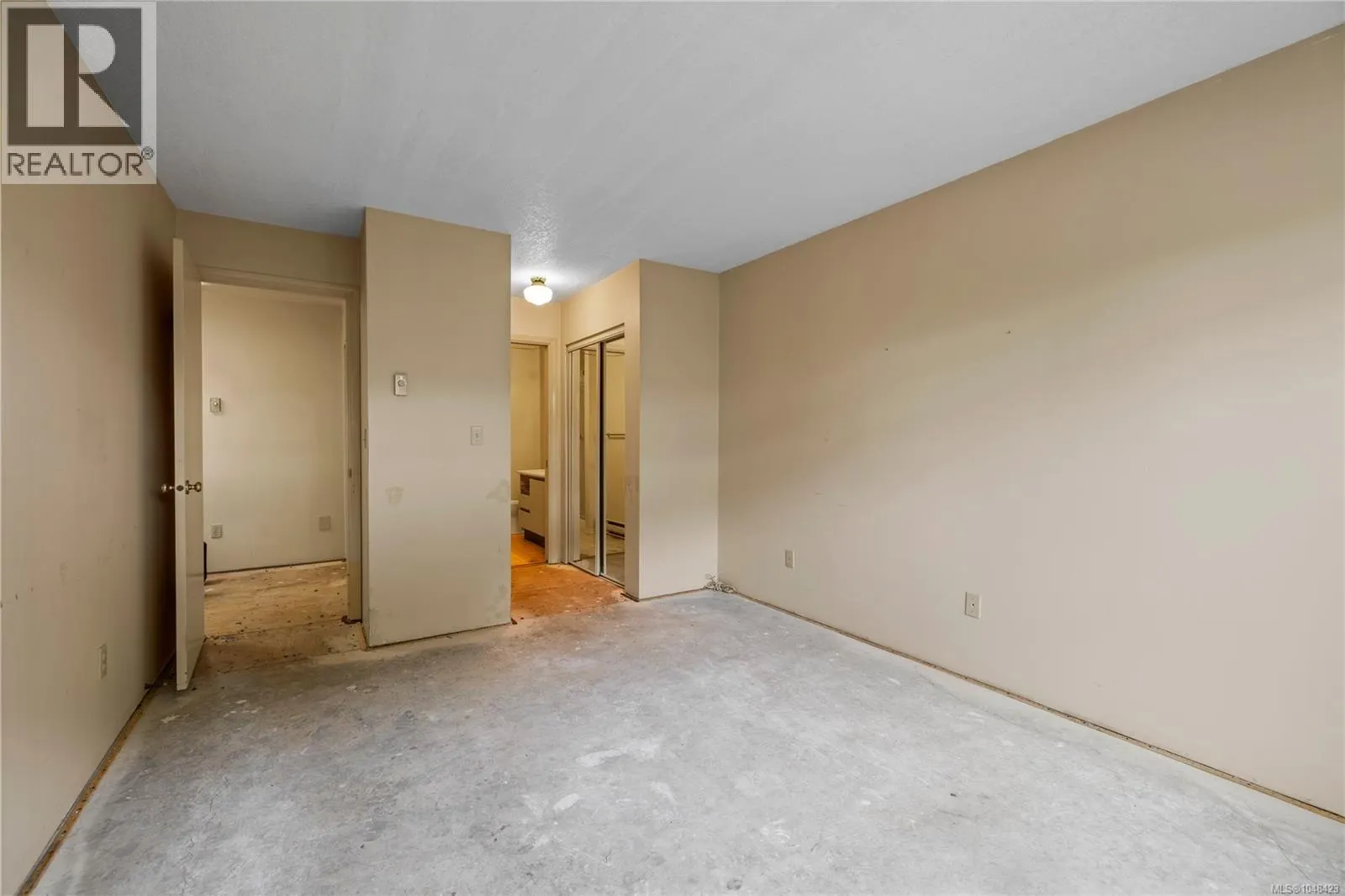 954 Highview Terr