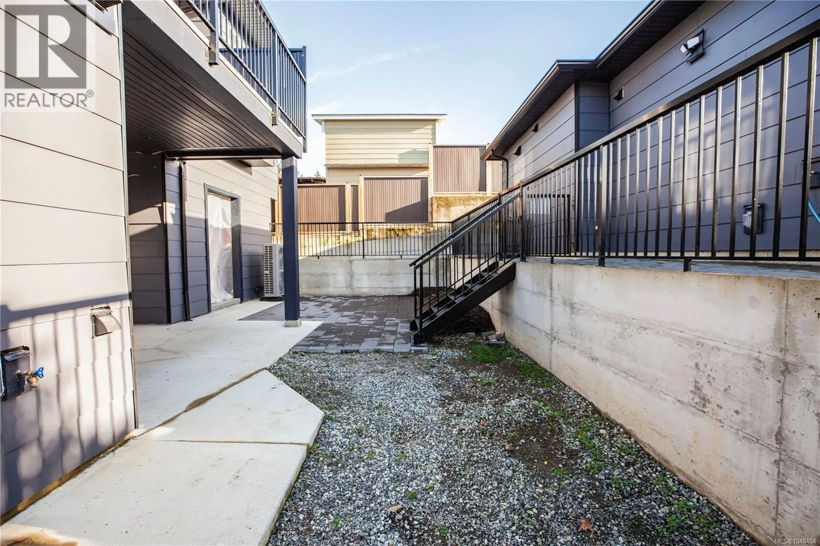 741 Snowdrop Ave