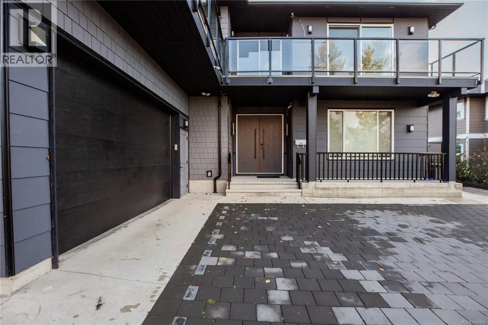 741 Snowdrop Ave