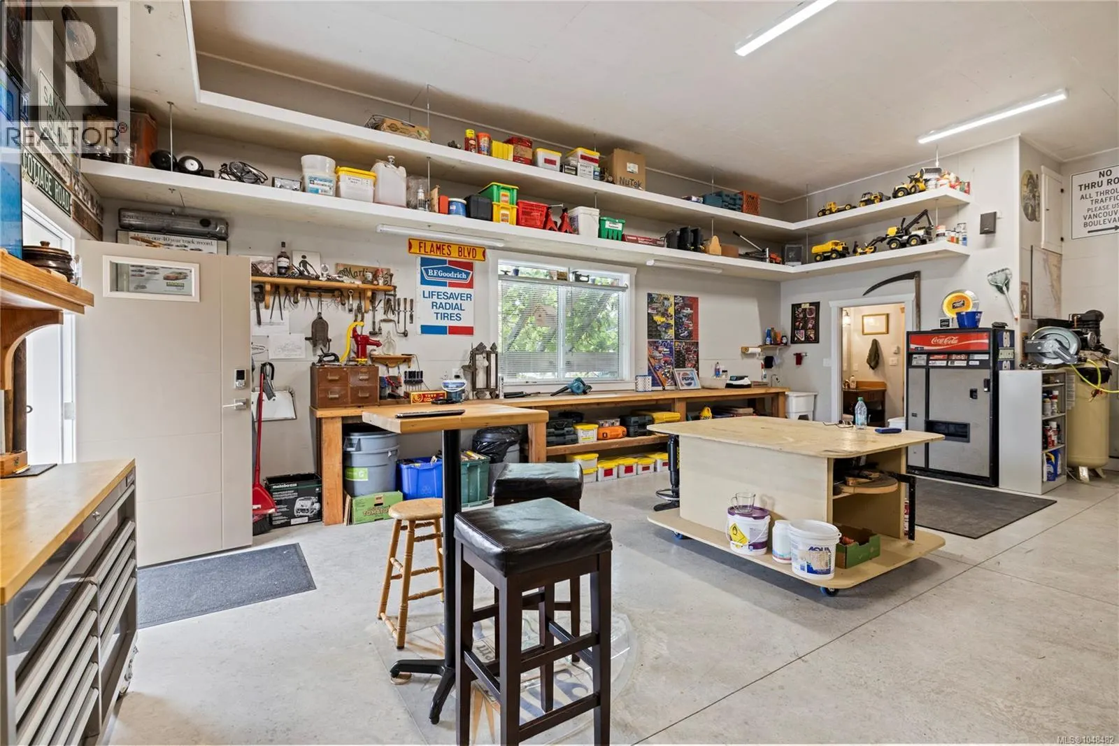 1100 Alpine View Pl