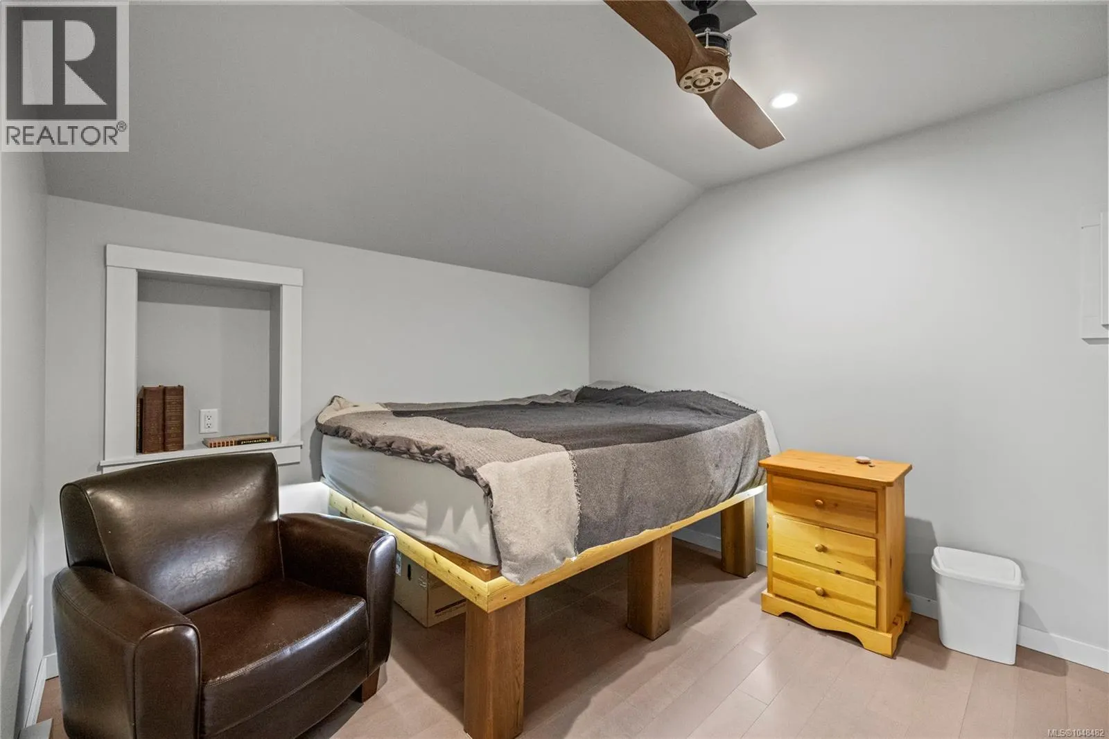 1100 Alpine View Pl