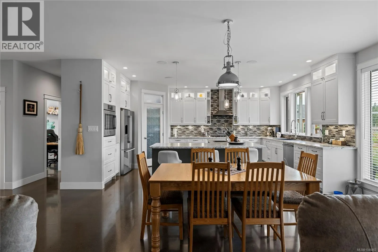 1100 Alpine View Pl