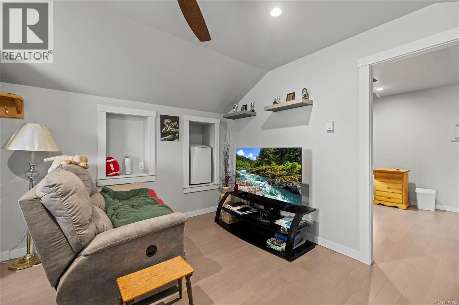 1100 Alpine View Pl
