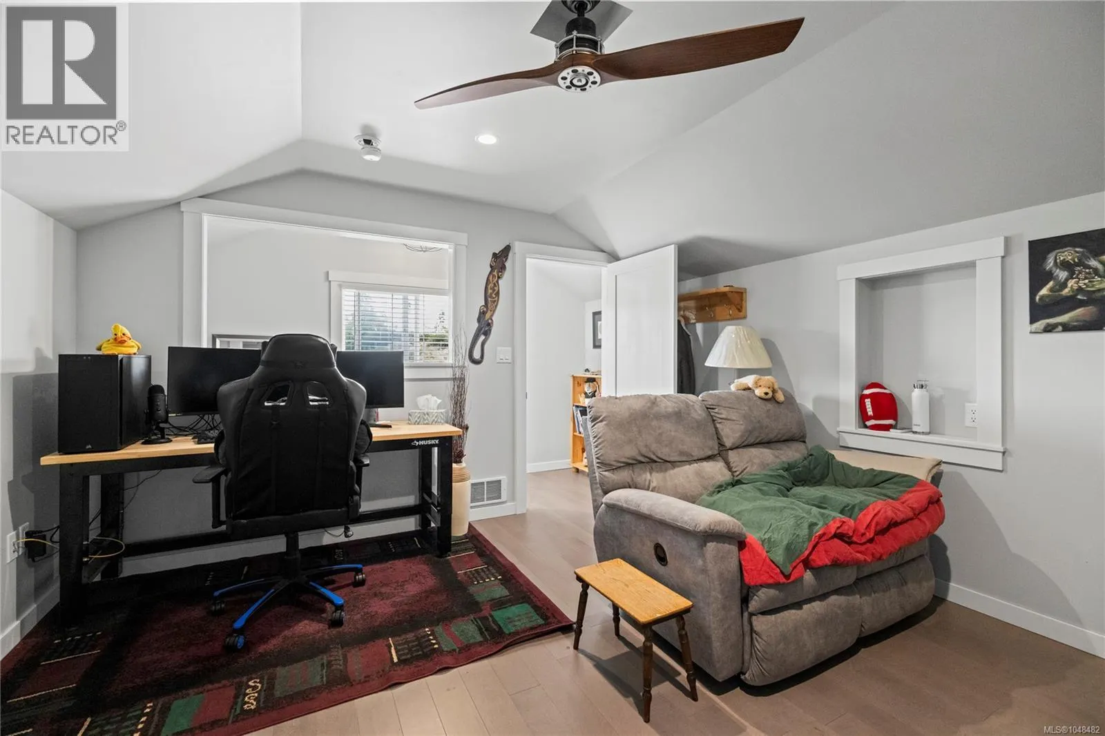 1100 Alpine View Pl