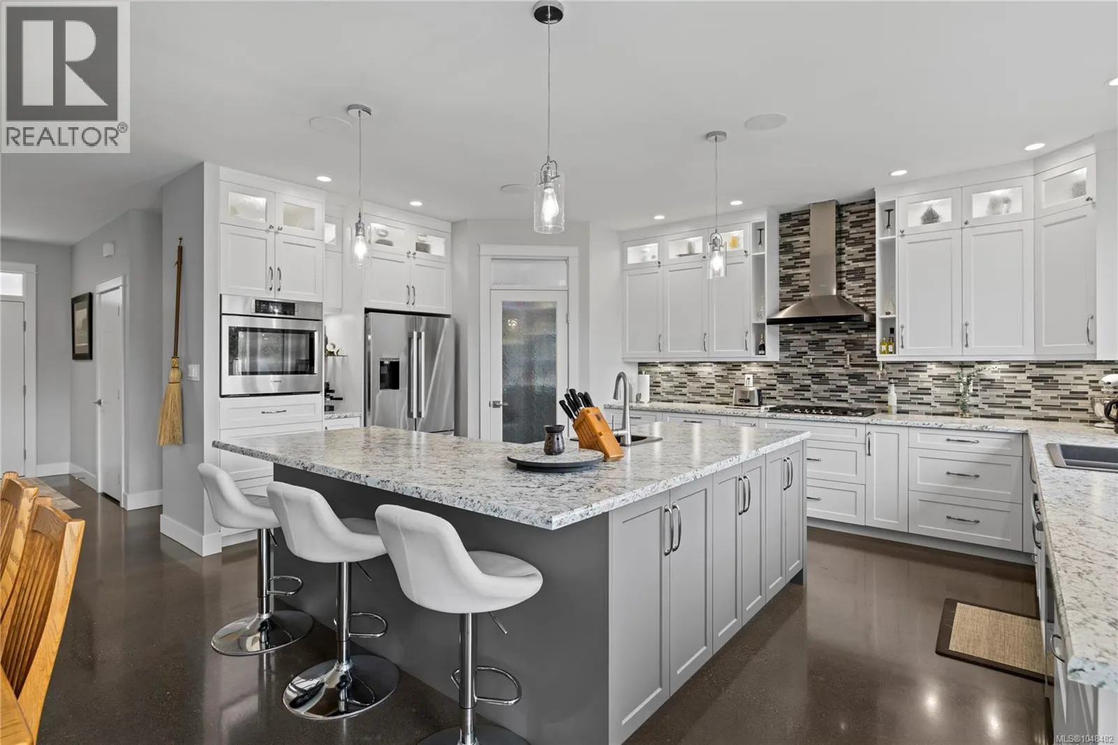 1100 Alpine View Pl