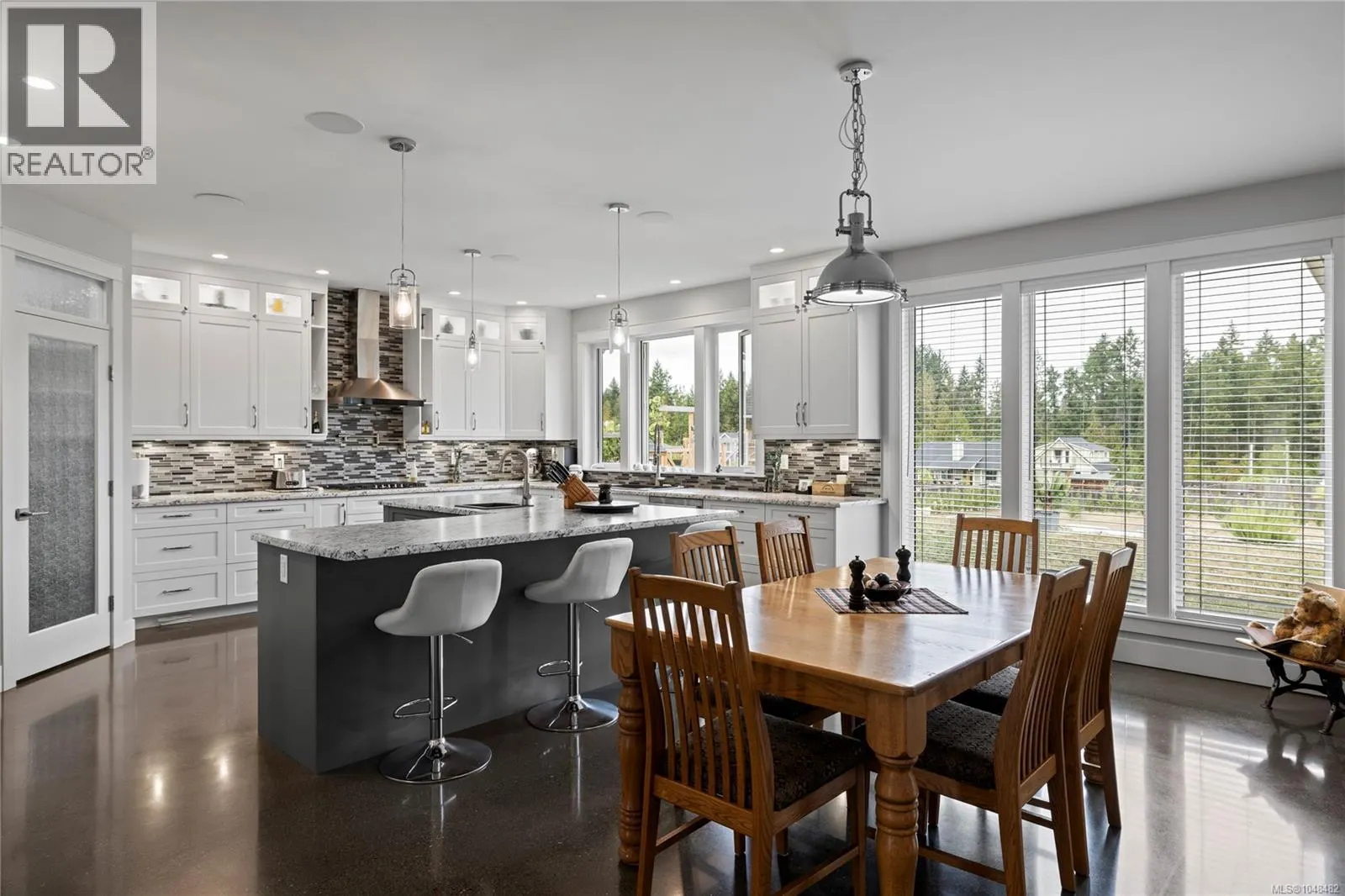 1100 Alpine View Pl