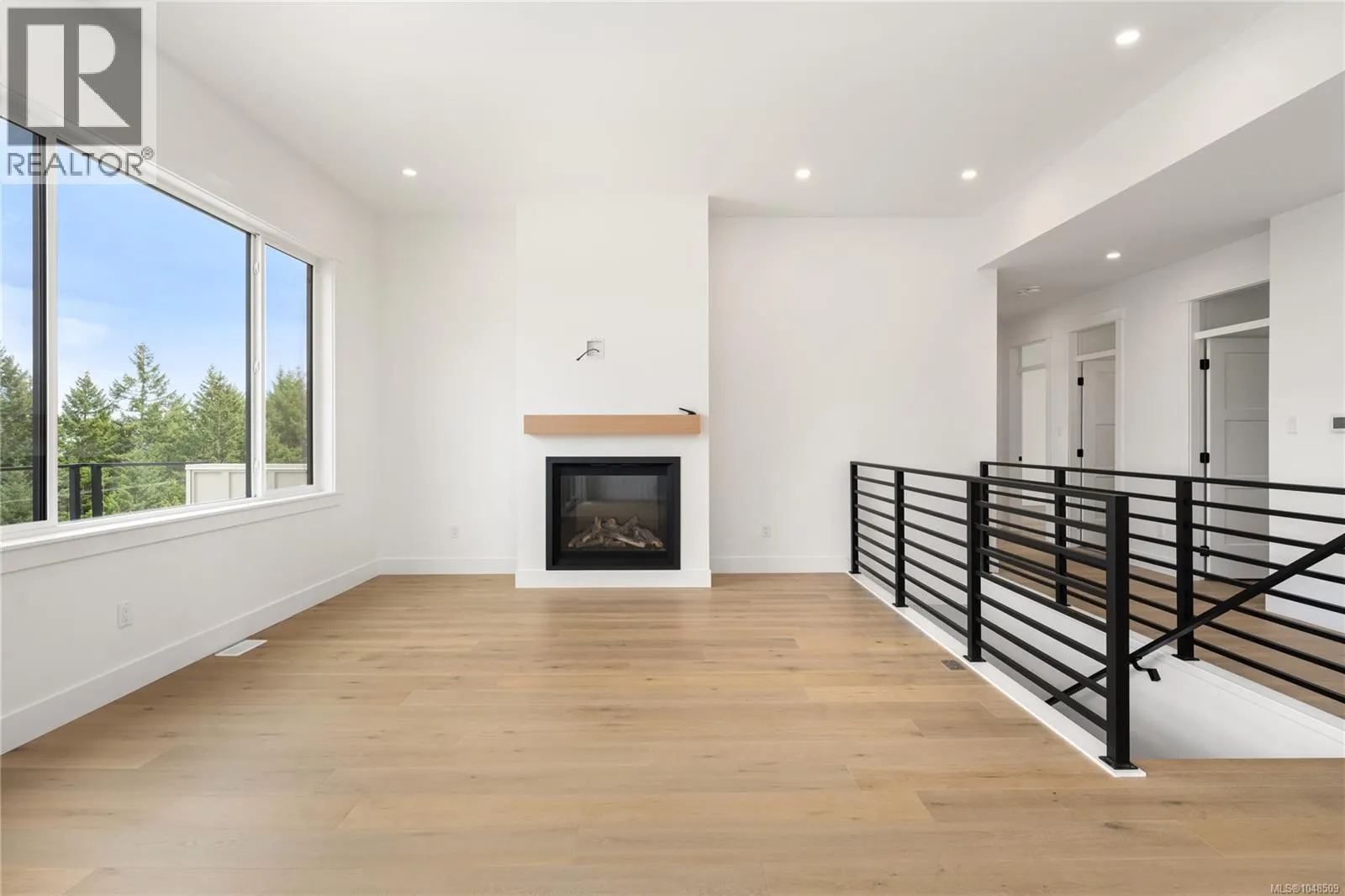 4949 Dixon Lane
