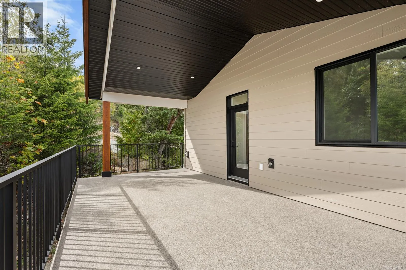 4949 Dixon Lane