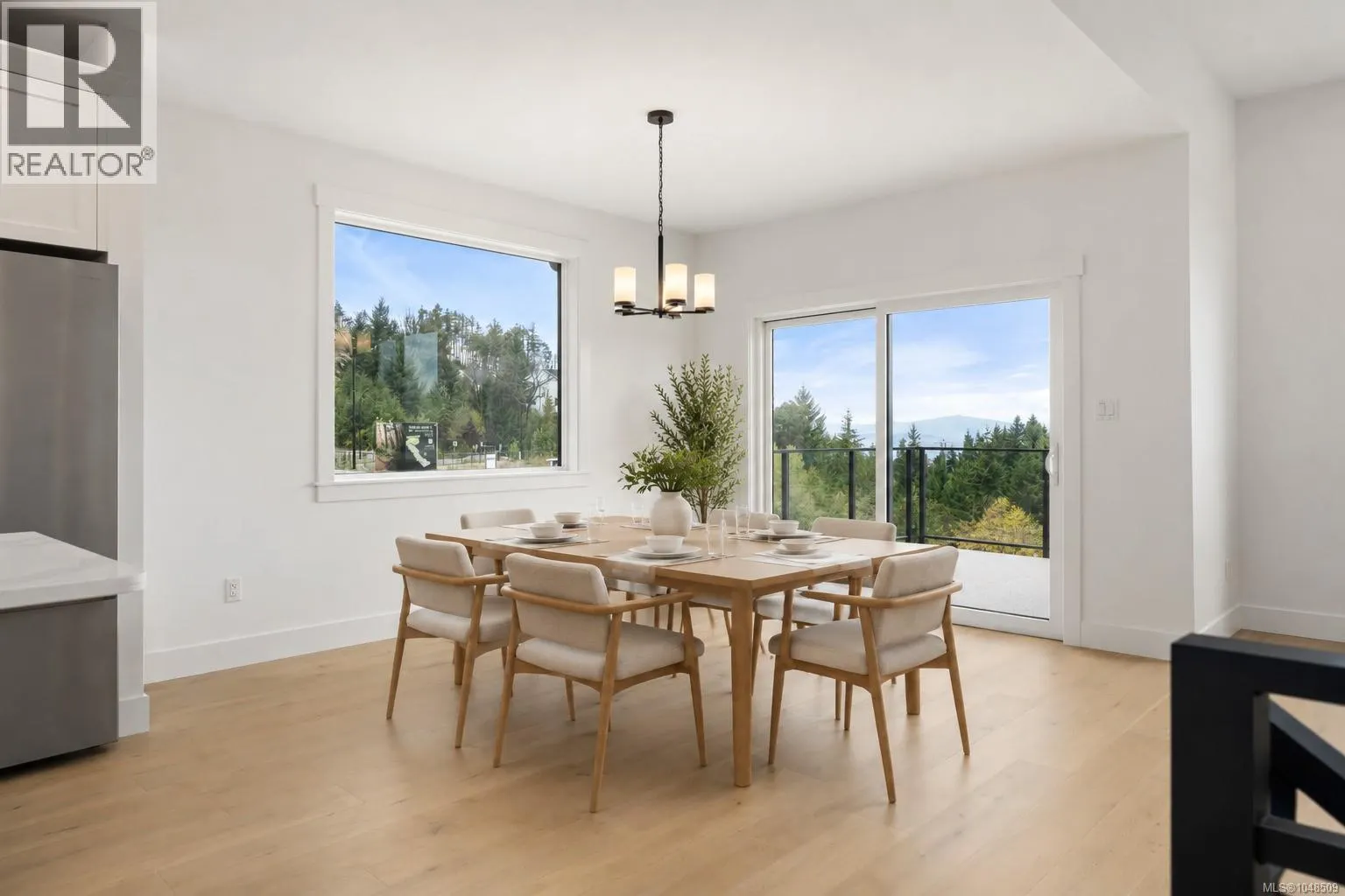 4949 Dixon Lane