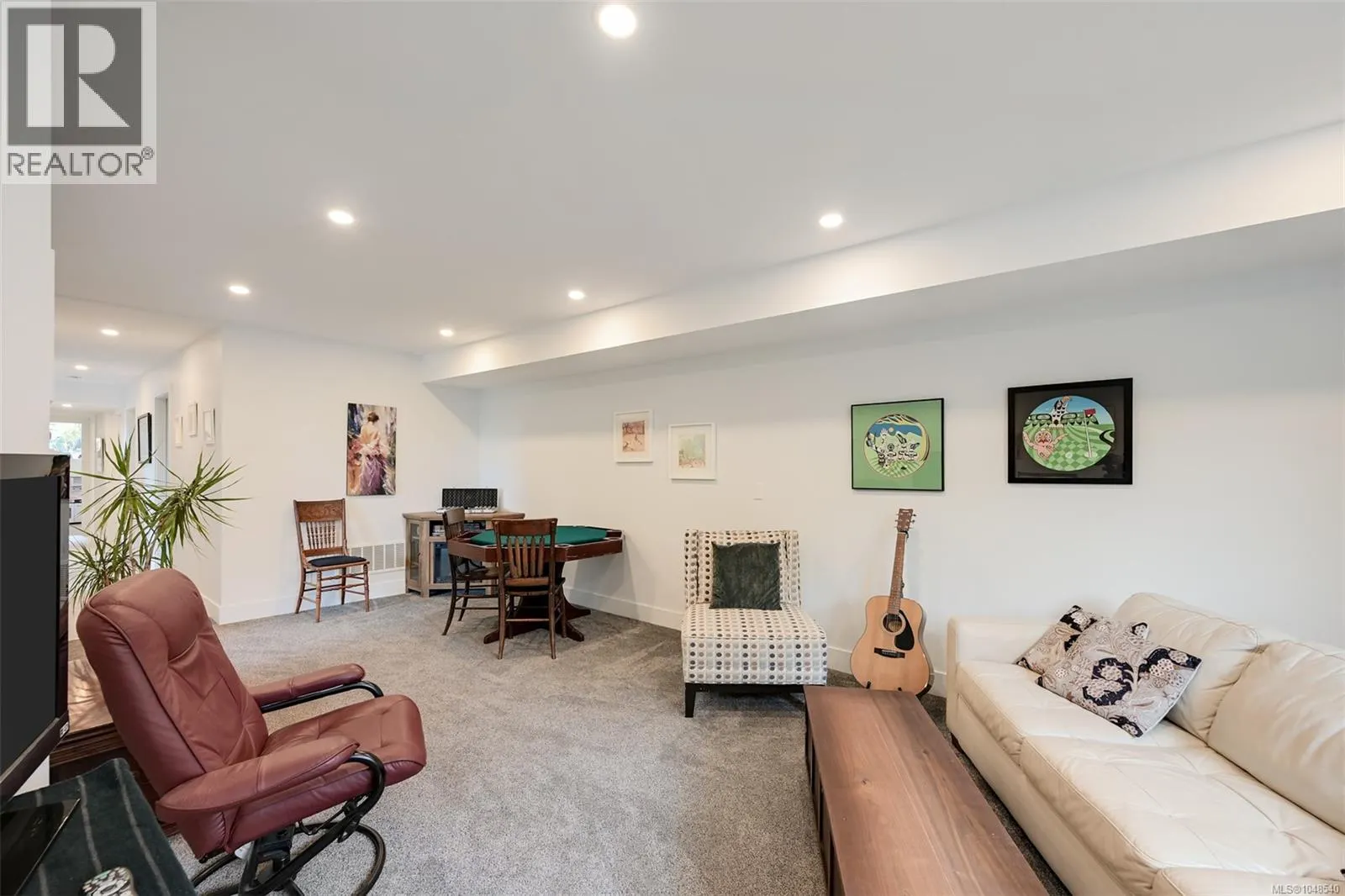 8566 Moxon Terr