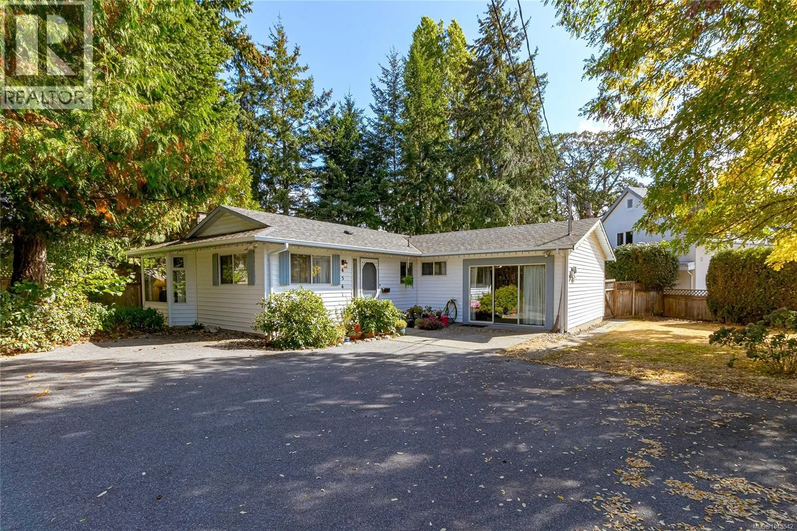 4541 Elk Lake Dr