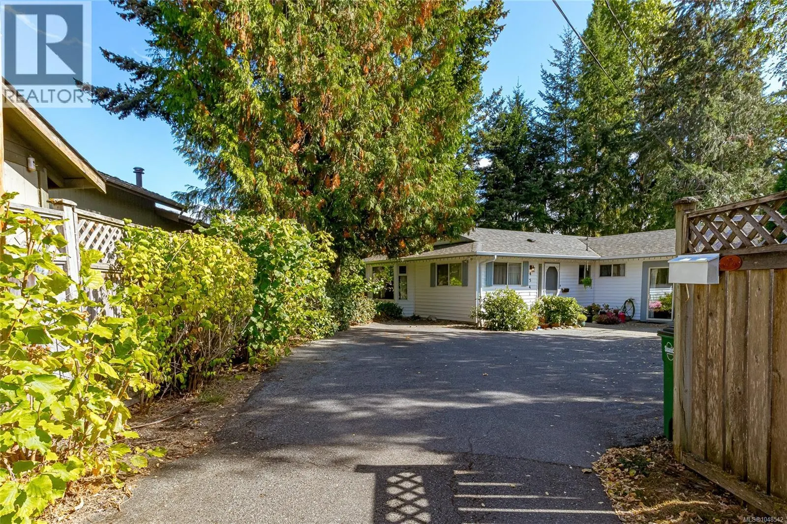 4541 Elk Lake Dr