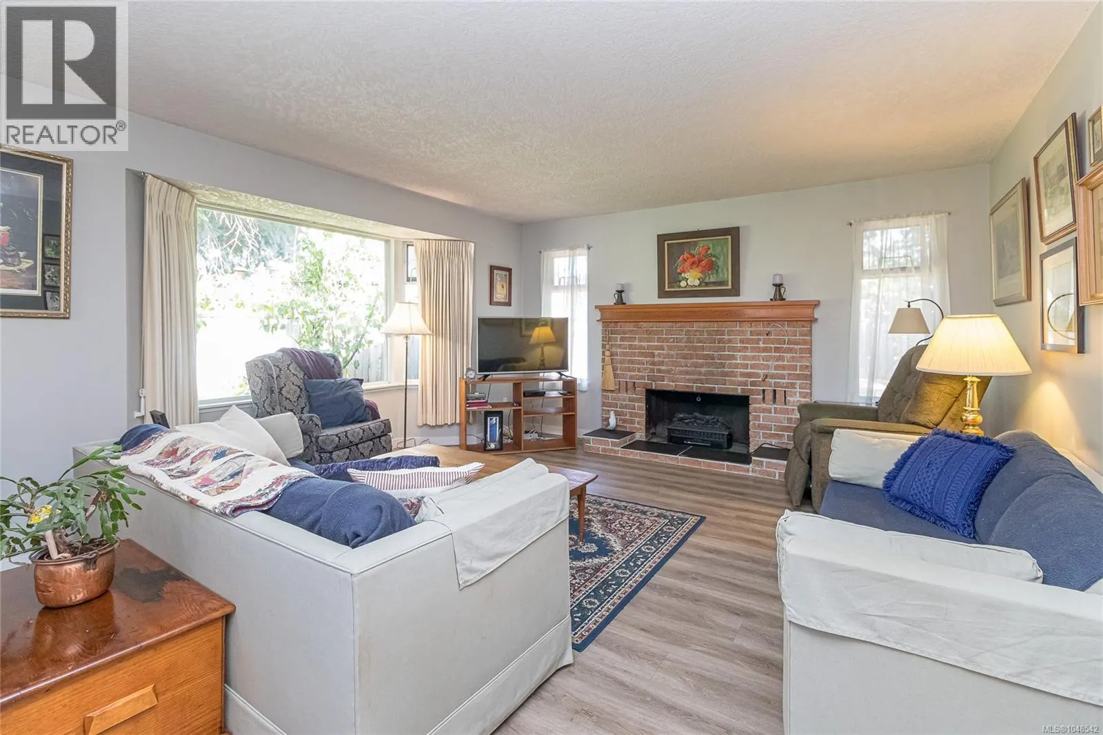 4541 Elk Lake Dr