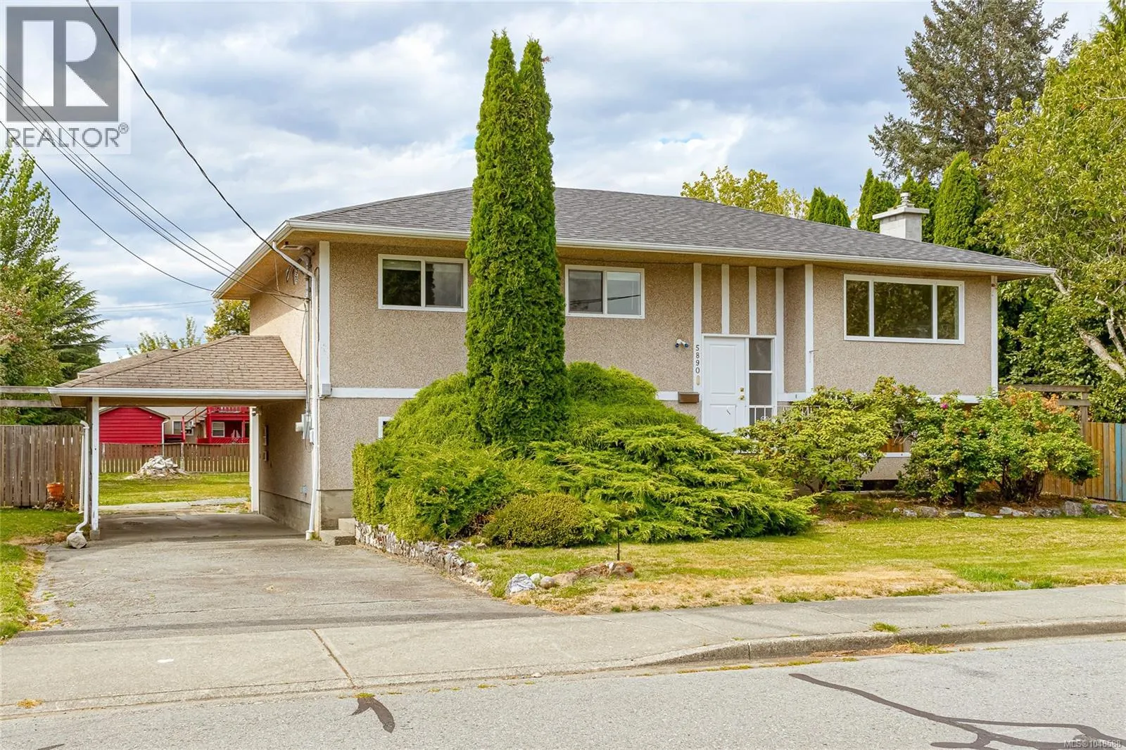 5890 CHESTERFIELD Ave