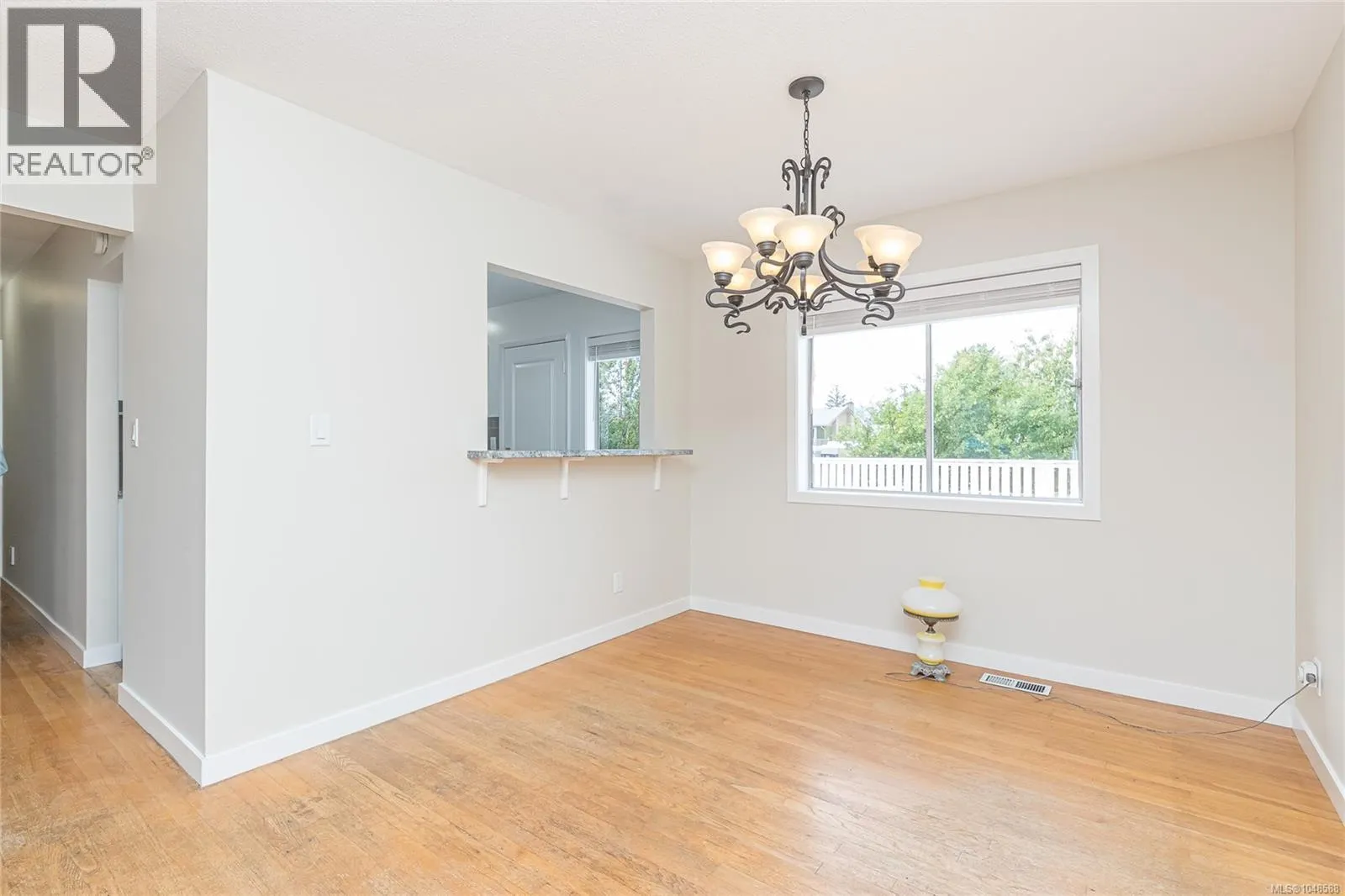 5890 CHESTERFIELD Ave