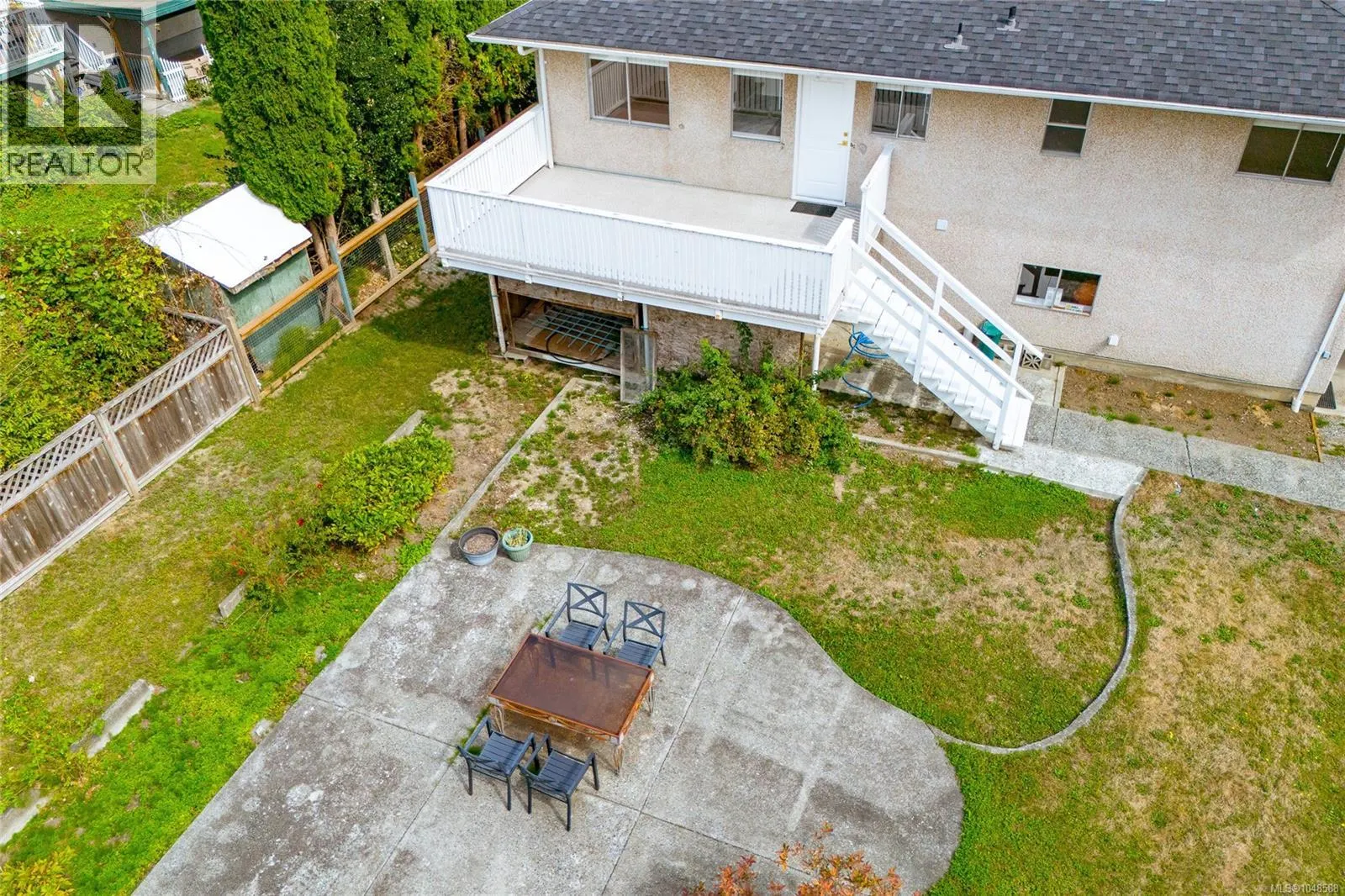 5890 CHESTERFIELD Ave