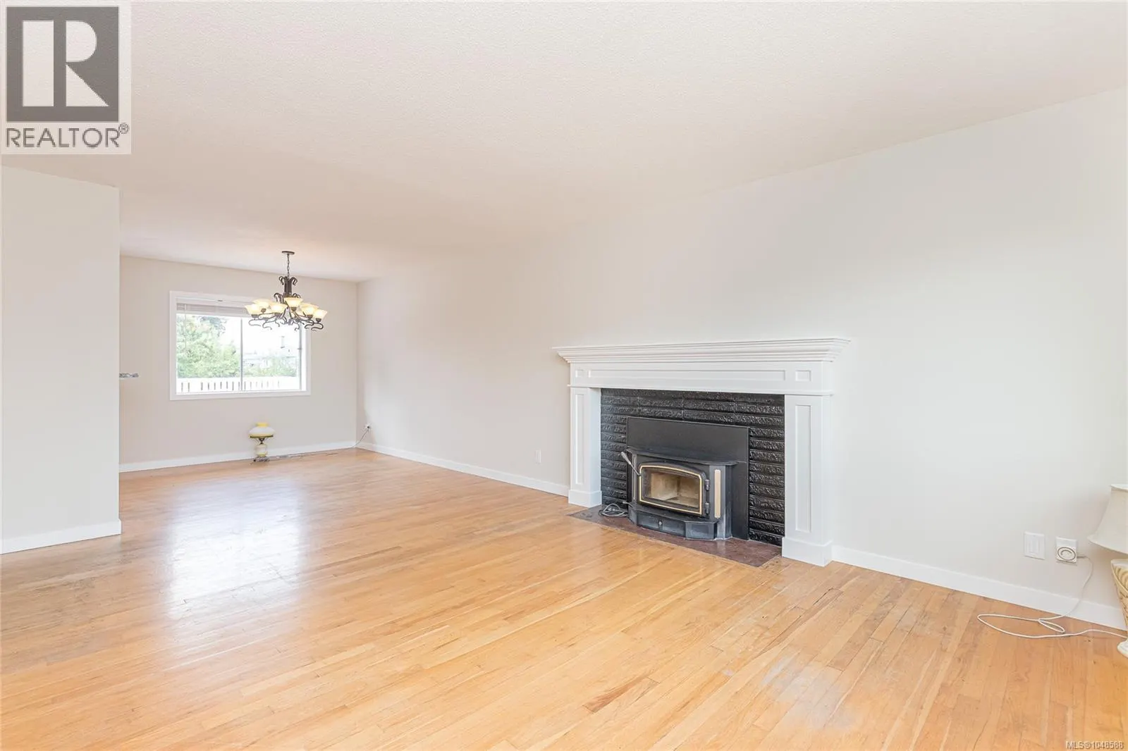5890 CHESTERFIELD Ave